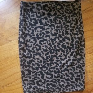 Leopard print knee length skirt